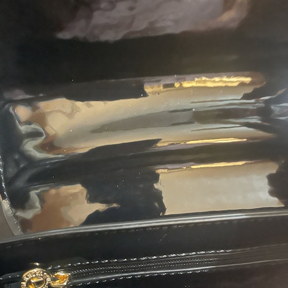 Valentino Black Patent Leather Shoulder Bag great for Valentines Day ❤️❤️❤️ - Picture 6 of 9